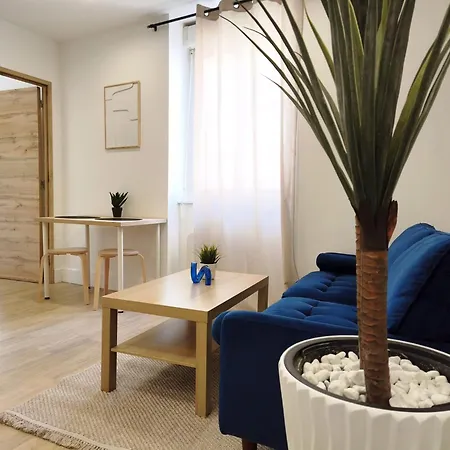 Апартаменты F2 Refait A Neuf *